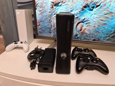 Лот: 16913966. Фото: 1. XBOX 360 (Прошит Freeboot, 300... Игровые приставки, консоли