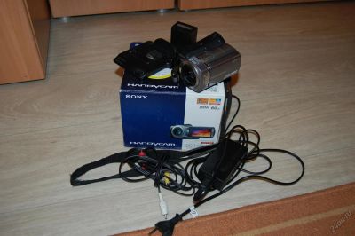 Лот: 5566186. Фото: 1. Видеокамера Sony DCR-SR85E c жестким... Видеокамеры