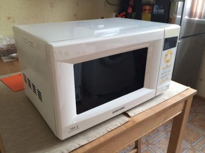 Лот: 6615986. Фото: 1. Микроволновая печь Samsung. Микроволновки, мини-печи