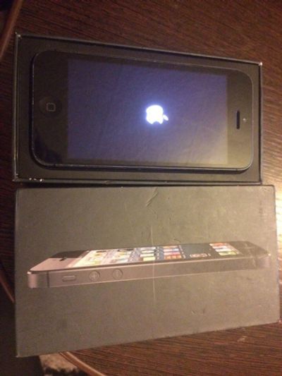 Лот: 9382374. Фото: 1. iphone 5 16gb. Смартфоны