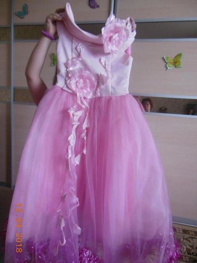 Лот: 11339476. Фото: 1. Нарядное платье на 6-7 лет. Платья, сарафаны