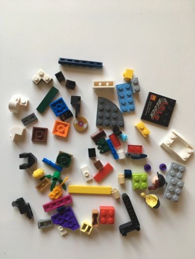 Лот: 19529307. Фото: 1. Лего детали набором 70 + штук. Конструкторы