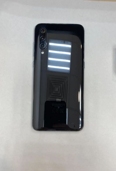 Лот: 19076336. Фото: 1. Xiaomi Mi 9 6/128GB Piano Black... Смартфоны