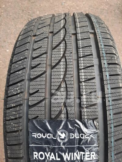 Лот: 23533967. Фото: 1. Зимняя резина 245/60 R-18 "Royal... Шины