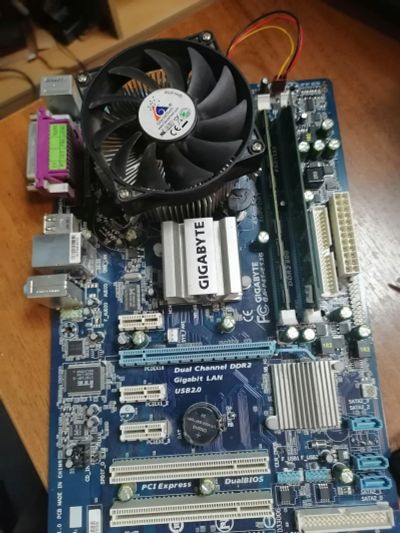 Лот: 16851649. Фото: 1. Gigabyte GA-P41-ES3G + Quad Q8300... Материнские платы