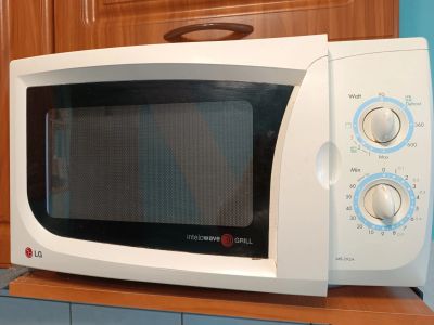Лот: 21046869. Фото: 1. Микроволновка LG MB-392A. Запчасти для микроволновок, мини-печей