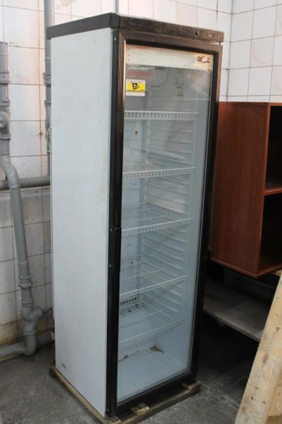 Лот: 8374189. Фото: 1. Холодильник торговый малый. Холодильное
