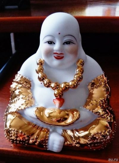 Лот: 13276385. Фото: 1. Статуэтка " Будда ". керамика. Фигурки, статуэтки