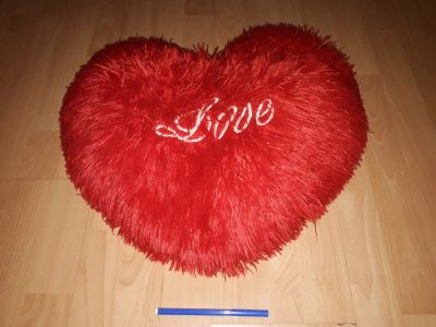 Лот: 14671472. Фото: 1. Подушка-думка -- Love💖. Одеяла, подушки