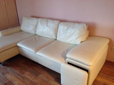 Лот: 4536850. Фото: 1. Продам диван! Белая кожа! Фирменный... Диваны
