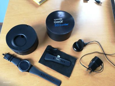 Лот: 12233183. Фото: 1. Samsung Gear S3 fronter. Смарт-часы, фитнес-браслеты, аксессуары