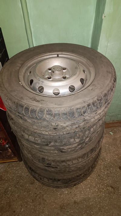 Лот: 25349264. Фото: 1. Колеса r13 4x100 4.5j ET 40 цо... Шины