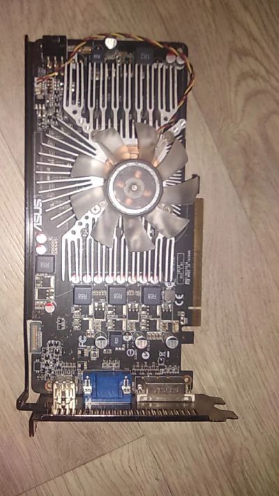 Лот: 17599515. Фото: 1. Видеокарта Asus 5770. Видеокарты