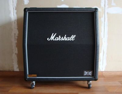 Лот: 3793273. Фото: 1. Кабинет Marshall 1960AV. Эстрадная акустика и усилители