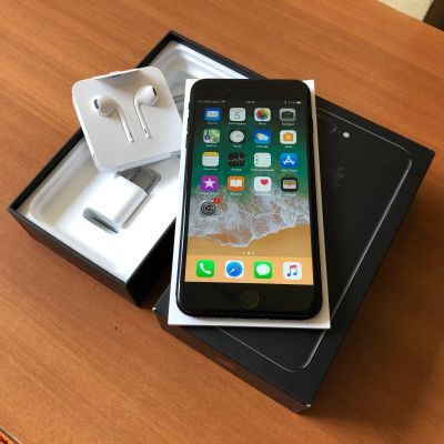 Лот: 15001075. Фото: 1. iPhone 7 Plus 128gb, Jet Black. Смартфоны