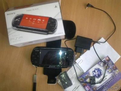 Лот: 1564346. Фото: 1. срочно очень срочно PSP 3008 Slim... Игровые приставки, консоли