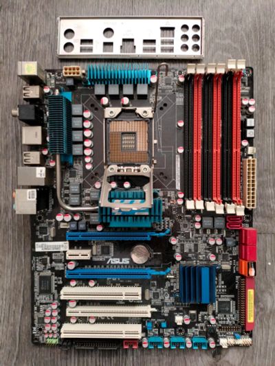 Лот: 20510336. Фото: 1. Asus P6T. Материнские платы