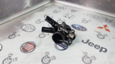 Лот: 23583680. Фото: 1. Корпус термостата Mercedes-Benz... Двигатель и элементы двигателя