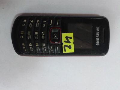 Лот: 6243606. Фото: 1. Сотовый телефон Samsung E1080... Кнопочные мобильные телефоны