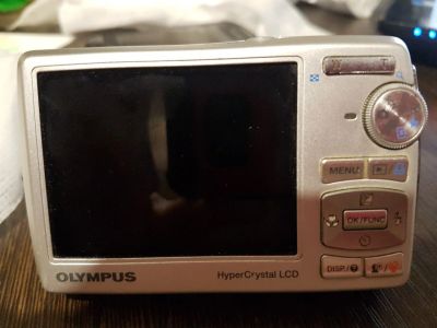 Лот: 9037604. Фото: 1. Фотоаппарат Olympus µ 840. Аккумуляторы, зарядные