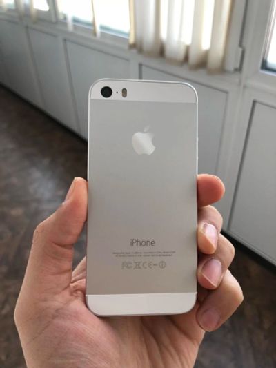 Лот: 10944453. Фото: 1. iPhone 5s 32 GB. Смартфоны