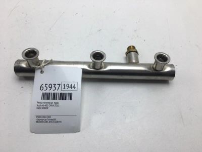 Лот: 20404200. Фото: 1. Рейка топливная Audi A6 2011 06E130090F... Топливная система