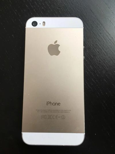 Лот: 11180902. Фото: 1. iphone 5S на 32. Смартфоны