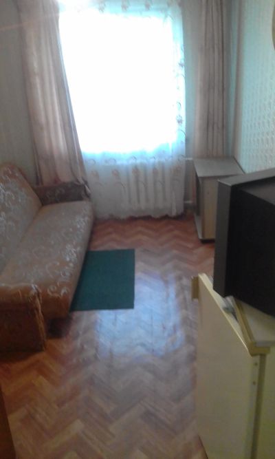 Лот: 14545740. Фото: 1. Гостинка 14 кв на улице Спортивной... Квартиры, студии