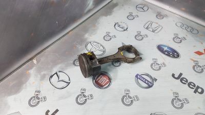 Лот: 23585098. Фото: 1. Шатун Volkswagen Passat ALG 078198401C. Двигатель и элементы двигателя