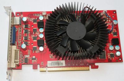 Лот: 10861639. Фото: 1. GeForce 9800 GT 550Mhz PCI-E 2... Видеокарты