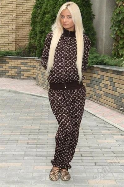 Лот: 2422694. Фото: 1. костюм lv. Костюмы