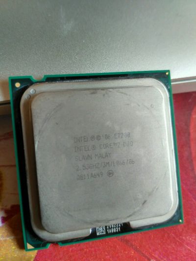 Лот: 9336724. Фото: 1. Двухъядерный процессор Intel Core2Duo... Процессоры