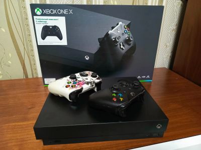 Лот: 21546177. Фото: 1. Xbox one x. Консоли