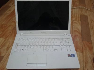 Лот: 9834769. Фото: 1. Ноутбук Samsung NP370R5E-S0ARU... Ноутбуки