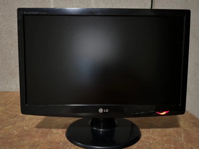 Лот: 21771712. Фото: 1. Монитор LG Fletron W2043SE-PF. ЖК-мониторы