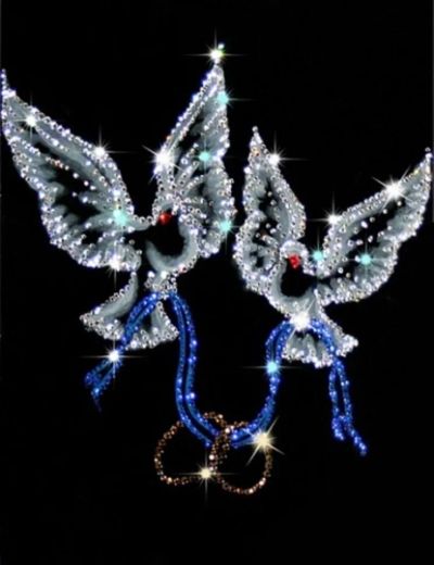 Лот: 21290541. Фото: 1. Картина Любовь и голуби с кристаллами... Другое (сувениры, подарки)