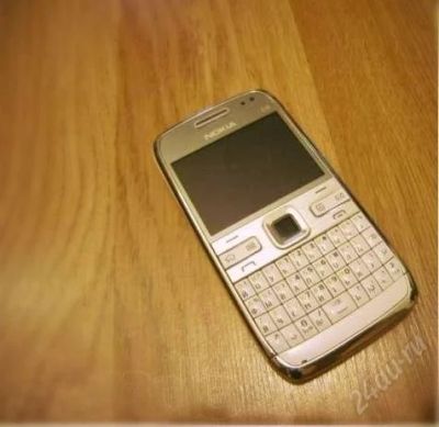 Лот: 2350115. Фото: 1. Nokia e72 white. Смартфоны