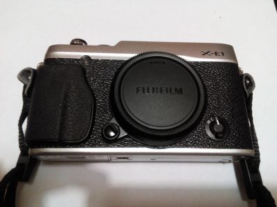 Лот: 5101466. Фото: 1. Fujifilm X-E1. Цифровые беззеркальные со сменной оптикой