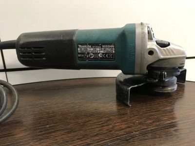 Лот: 17669617. Фото: 1. Болгарка Makita 9555HN 710 Вт... Электроинструмент