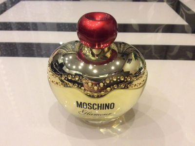 Лот: 11024016. Фото: 1. Парфюмерная вода Maschino glamour... Женская парфюмерия