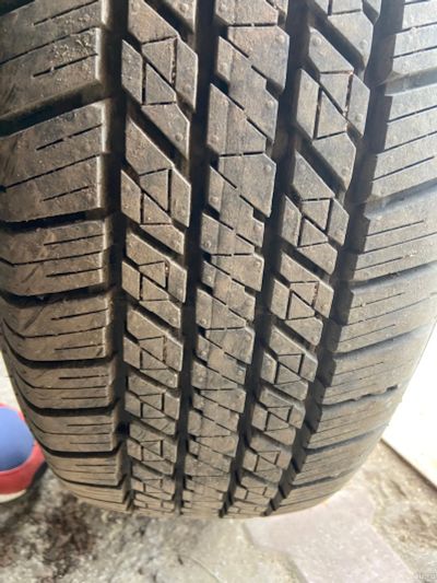 Лот: 18143567. Фото: 1. Шину Bridgestone dueler H/T. Шины