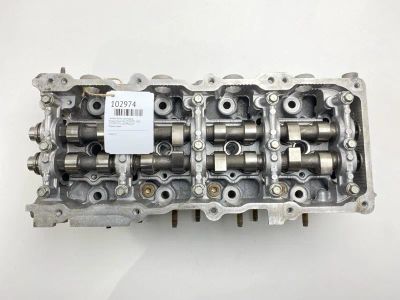 Лот: 24910952. Фото: 1. Головка блока цилиндров Nissan... Двигатель и элементы двигателя