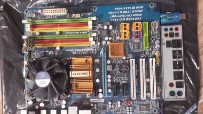 Лот: 13457456. Фото: 1. сокет 775 Gigabyte GA-EP35C-DS3R. Материнские платы