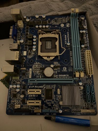 Лот: 19826238. Фото: 1. Материнская плата gigabyte GA-H61M-DS2. Материнские платы