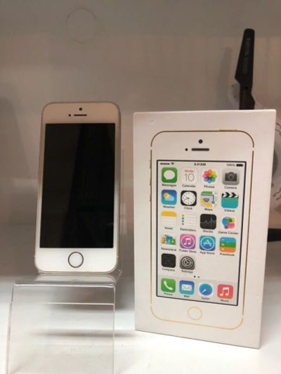 Лот: 10737808. Фото: 1. iPhone 5S 16gb.. Смартфоны