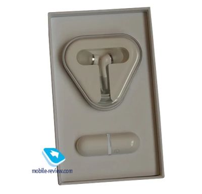 Лот: 4252130. Фото: 1. Гарнитура-наушники Apple In-Ear... Наушники, гарнитуры