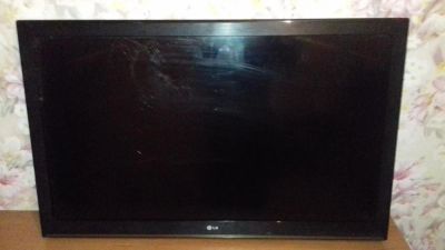 Лот: 10467724. Фото: 1. Телевизор LG ( продавлен экран... Телевизоры