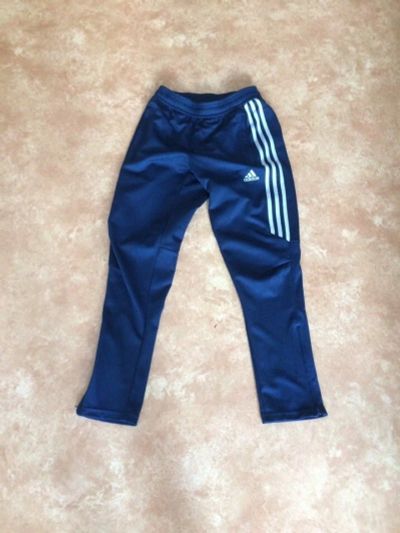 Лот: 13955329. Фото: 1. Трико Adidas. Брюки, джинсы, шорты