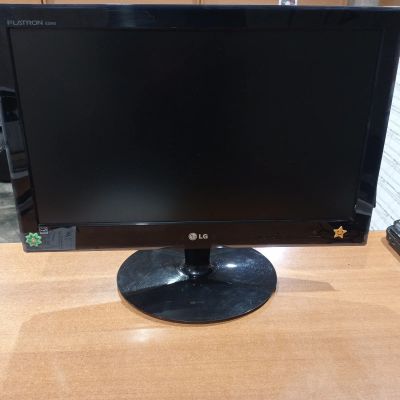 Лот: 18874512. Фото: 1. монитор 20" LG E2040 Led. ЖК-мониторы