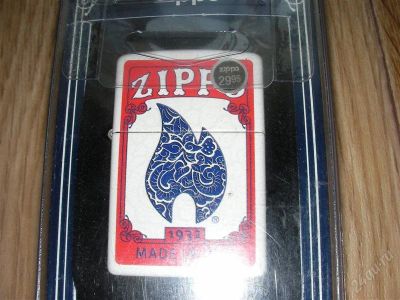 Лот: 1867869. Фото: 1. zippo. + карты коллекционНАЯ. Сувенирные мелочи